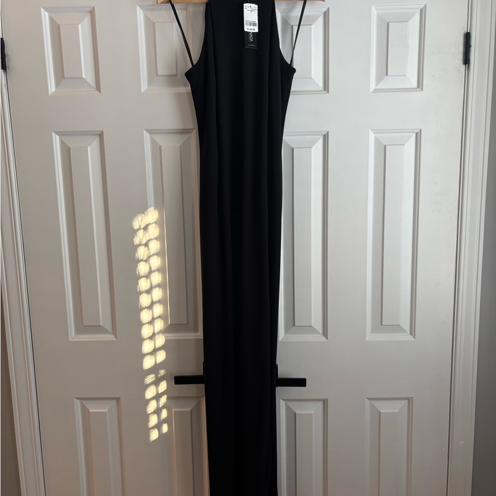 NWT Le Chateau lined Elegant Black Maxi Dress